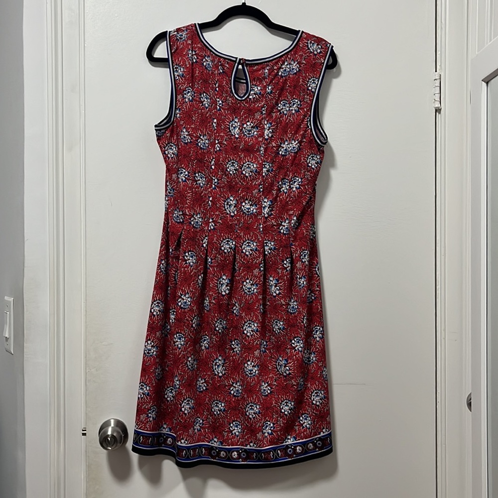 Red patterned dress - Picture 2 of 2